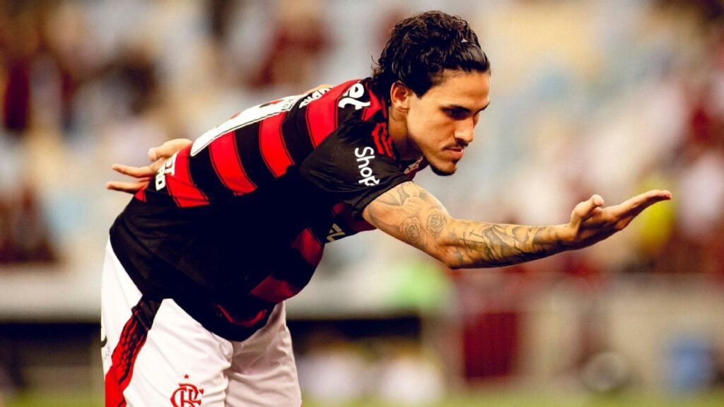 Pedro em baixa no Flamengo: relembre crises do atacante antes de Filipe Luís