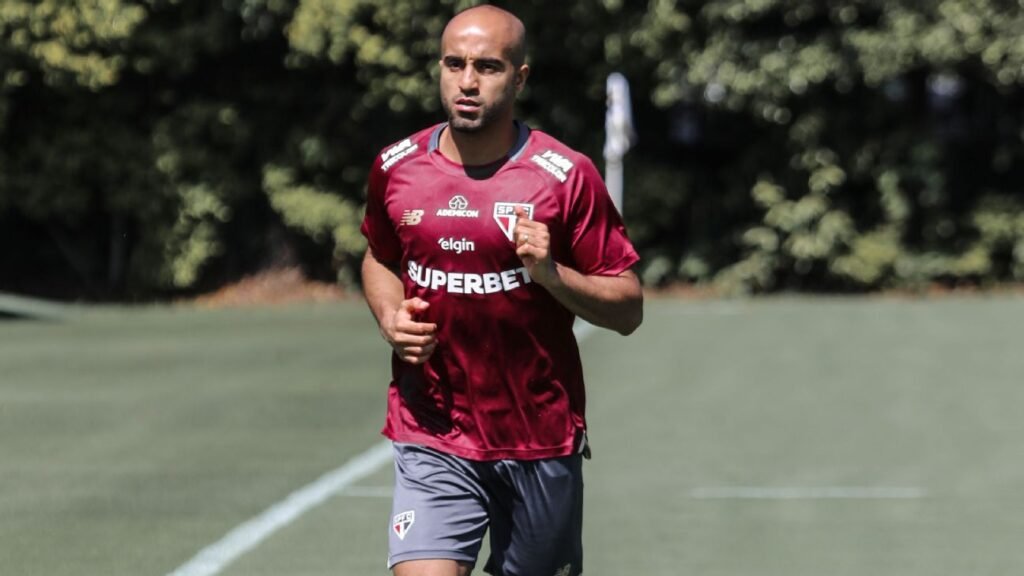 São Paulo não terá Lucas e mais um contra o Flamengo na reestreia de Crespo