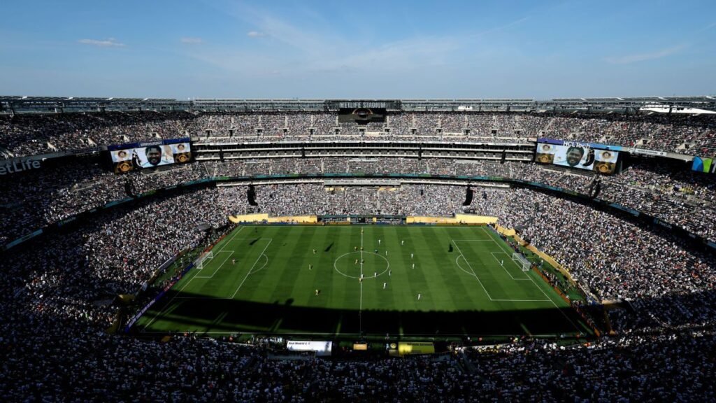 Técnico diz que estádio do Mundial é melhor para jogar golfe