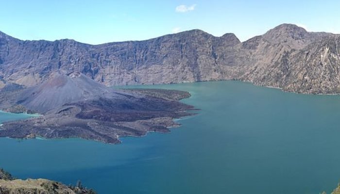 1024px-Rinjani_Caldera.jpg 1024px-Rinjani_Caldera.jpg