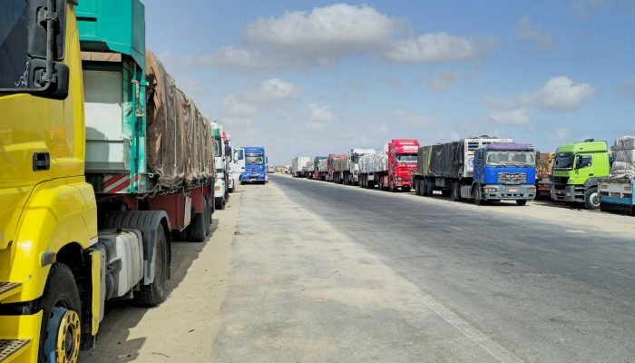 1748614988_2025-05-20t110915z_1_lynxmpel4j0h5_rtroptp_4_israel-palestinians-egypt-aid-trucks.jpg 1748614988_2025-05-20t110915z_1_lynxmpel4j0h5_rtroptp_4_israel-palestinians-egypt-aid-trucks.jpg