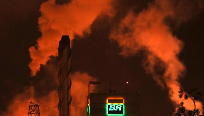 2024-04-05T184508Z_1_LYNXNPEK340R7_RTROPTP_4_BRAZIL-PETROBRAS-JPMORGAN.jpg 2024-04-05T184508Z_1_LYNXNPEK340R7_RTROPTP_4_BRAZIL-PETROBRAS-JPMORGAN.jpg