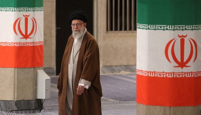 2024-05-20T152856Z_1_LYNXMPEK4J0JU_RTROPTP_4_IRA-MORTE-RAISI-KHAMENEI.jpg