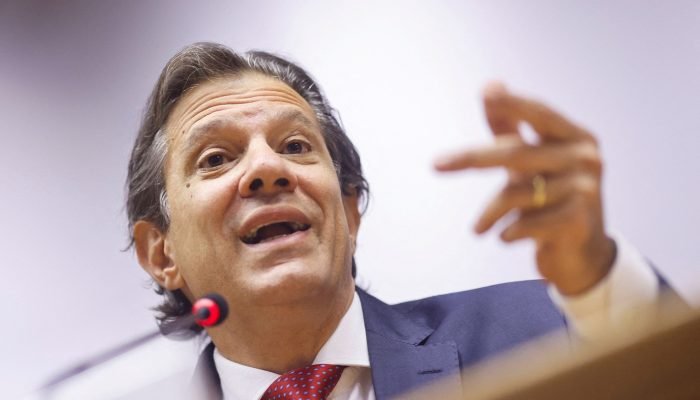 2024-06-27T152218Z_1_LYNXMPEK5Q0NM_RTROPTP_4_MACRO-HADDAD-CONSELHAO.jpg