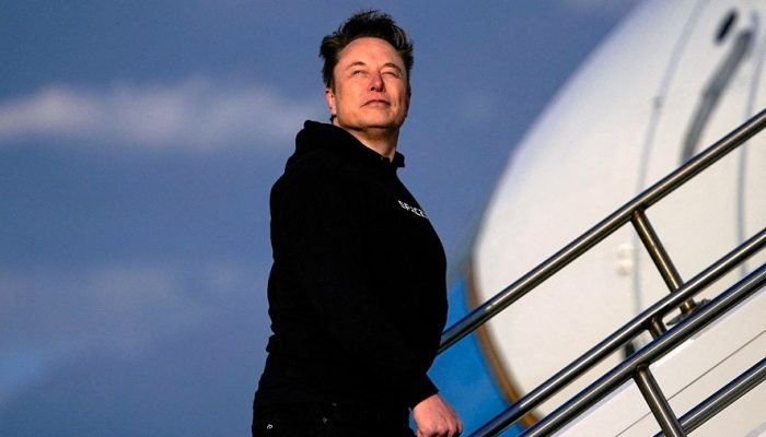 2025-04-22T204135Z_1991297784_RC2MIDAVQEUQ_RTRMADP_3_TESLA-ELON-MUSK.jpg