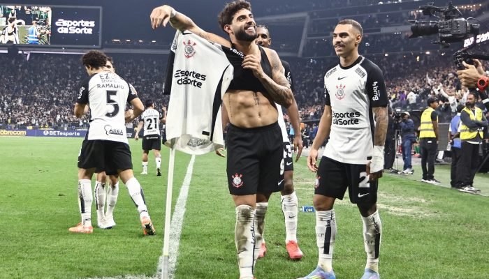 2025-05-03T233740Z_1130132185_UP1EL531TMQH6_RTRMADP_3_SOCCER-BRAZIL-COR-INT.jpg 2025-05-03T233740Z_1130132185_UP1EL531TMQH6_RTRMADP_3_SOCCER-BRAZIL-COR-INT.jpg