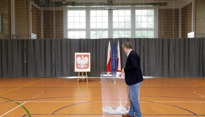 2025-05-18T130835Z_1339420515_RC27KEAQ4WI0_RTRMADP_3_POLAND-ELECTION-2.jpg 2025-05-18T130835Z_1339420515_RC27KEAQ4WI0_RTRMADP_3_POLAND-ELECTION-2.jpg