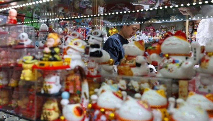2025-05-30T041207Z_1952618584_RC2VYDALHIFD_RTRMADP_3_CHINA-ECONOMY-PMI.jpg 2025-05-30T041207Z_1952618584_RC2VYDALHIFD_RTRMADP_3_CHINA-ECONOMY-PMI.jpg