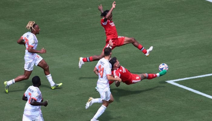 2025-06-24T201415Z_1538363653_UP1EL6O1K7PRB_RTRMADP_3_SOCCER-CLUB-SLB-FCB.jpg 2025-06-24T201415Z_1538363653_UP1EL6O1K7PRB_RTRMADP_3_SOCCER-CLUB-SLB-FCB.jpg