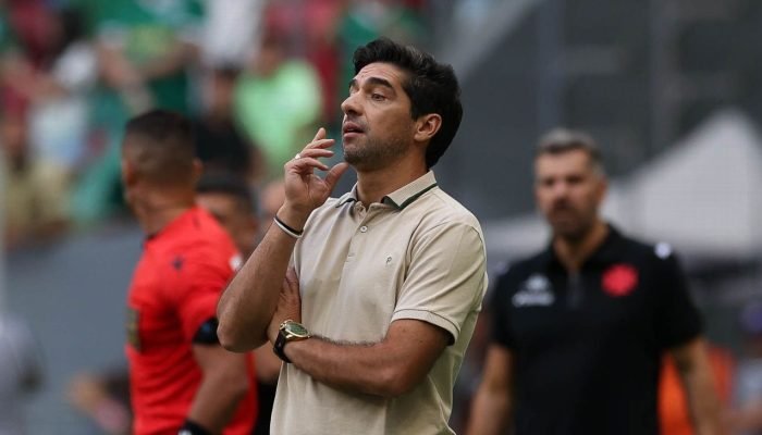 Abel Ferreira diz qual jogador do Palmeiras 'é uma máquina'