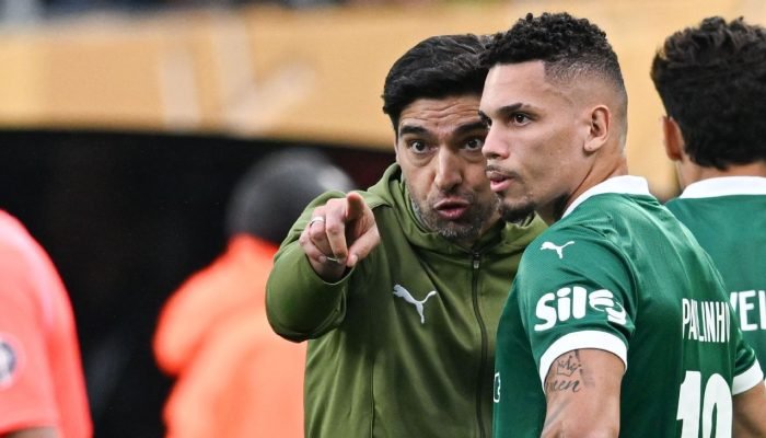 Abel-Ferreira-exalta-Paulinho-apos-gol-da-classificacao-no-Mundial.jpeg Abel Ferreira exalta Paulinho após gol da classificação no Mundial