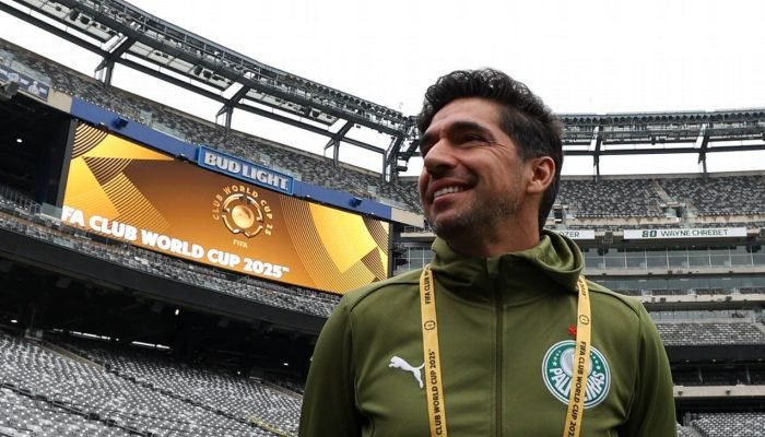 Abel diz que deve renovar com o Palmeiras até 2027: 'Tudo indica que sim'