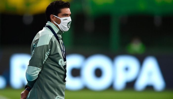 Abel-revela-bronca-em-olheiros-do-Palmeiras-por-reforco-do.jpeg Abel revela 'bronca' em olheiros do Palmeiras por reforço do Chelsea: 'Cegos'