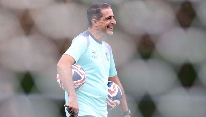 Ainda-sem-Savarino-Renato-Paiva-esboca-Botafogo-titular.jpeg Ainda sem Savarino, Renato Paiva esboça Botafogo titular