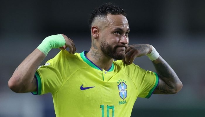Ancelotti diz onde Neymar jogaria na atual seleção: 'Quando estiver bem...'