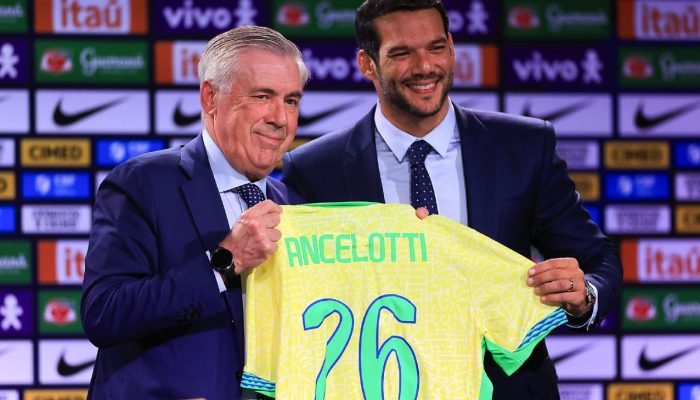 Ancelotti escolhe melhor brasileiro que dirigiu e quer seleção no Maracanã