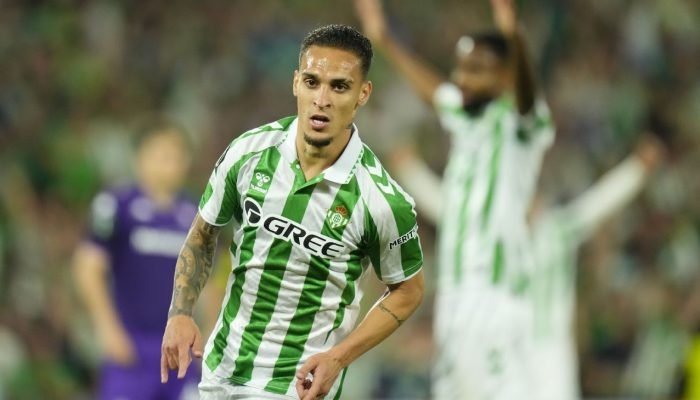 Antony no mercado? Presidente do Betis quer conversa com United, mas já admite saída: 'Vai ser complexo'
