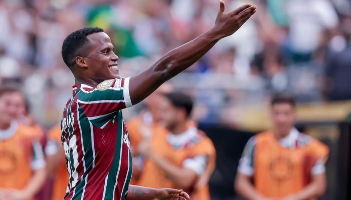 Arias abre o jogo sobre futuro após Mundial pelo Fluminense e indica desejo