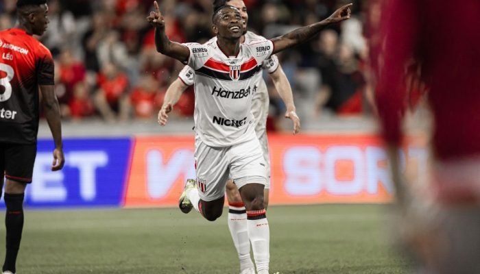 Athletico-PR leva goleada do Botafogo-SP e despenca na Série B