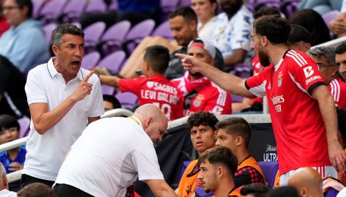 Benfica-massacra-Auckland-City-em-jogo-com-treta-feia-entre.jpeg Benfica massacra Auckland City em jogo com 'treta' feia entre ex-Botafogo e camisa 10