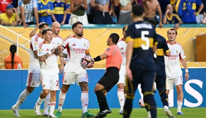 Boca-Juniors-flerta-com-quebra-de-longo-tabu-mas-leva.jpeg Boca Juniors flerta com quebra de longo tabu, mas leva gol no fim e empata com Benfica