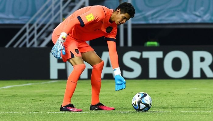 Botafogo anuncia goleiro equatoriano Cristhian Loor