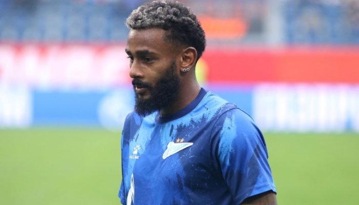 Botafogo anuncia que desistiu de contratar Wendel, do Zenit