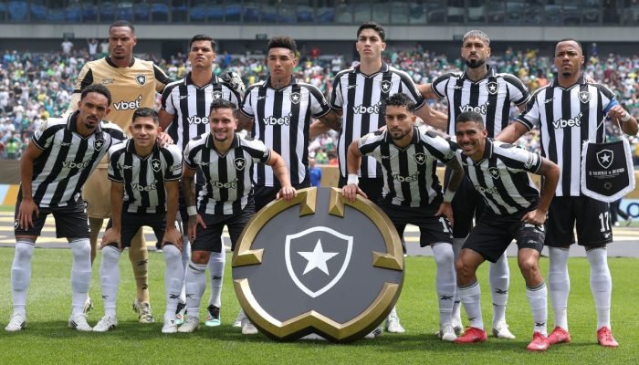 Botafogo oficializa venda de zagueiro Jair ao Nottingham Forest