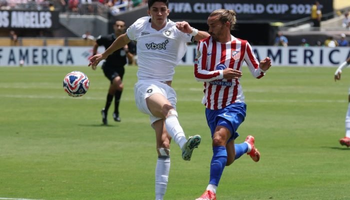 Botafogo-perde-do-Atletico-mas-vai-as-oitavas-do-Mundial.jpeg Botafogo perde do Atlético, mas vai às oitavas do Mundial em 2°