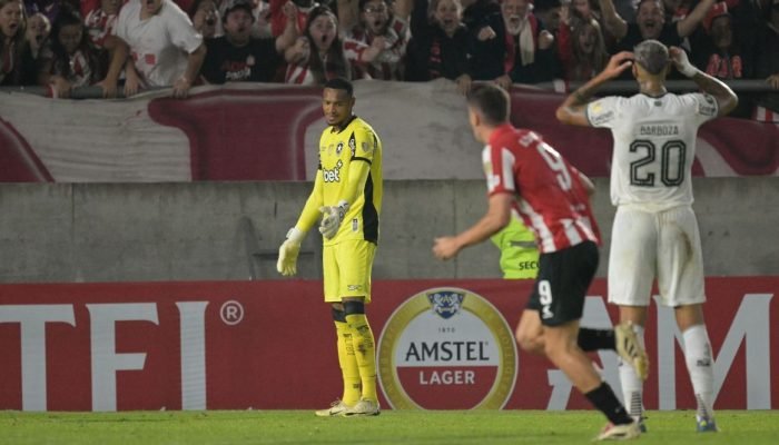 Botafogo-perde-para-o-Estudiantes-e-se-complica-na-Libertadores.jpeg Botafogo perde para o Estudiantes e se complica na Libertadores