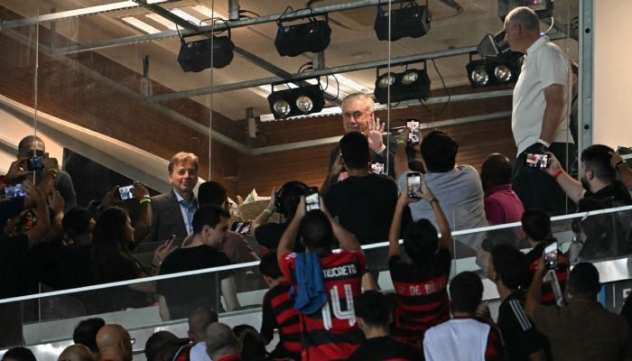 Carlo-Ancelotti-vai-ao-Maracana-acompanhar-jogo-do-Flamengo-na.jpeg Carlo Ancelotti vai ao Maracanã acompanhar jogo do Flamengo na Libertadores