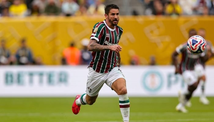 'Chuta, Everaldo' da torcida do Fluminense no Mundial surpreende ex-técnicos