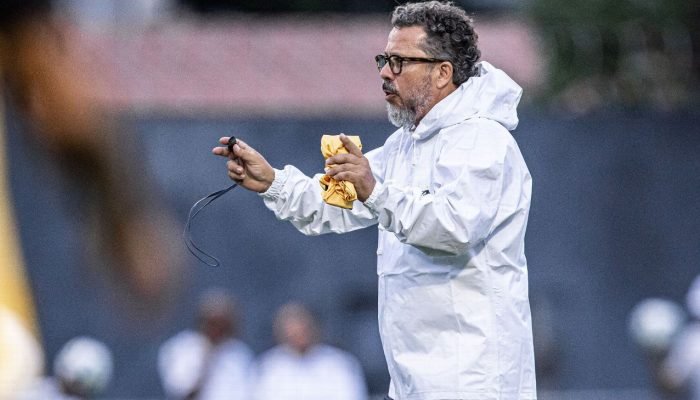 Cléber Xavier descarta nova parceria com Tite no Santos