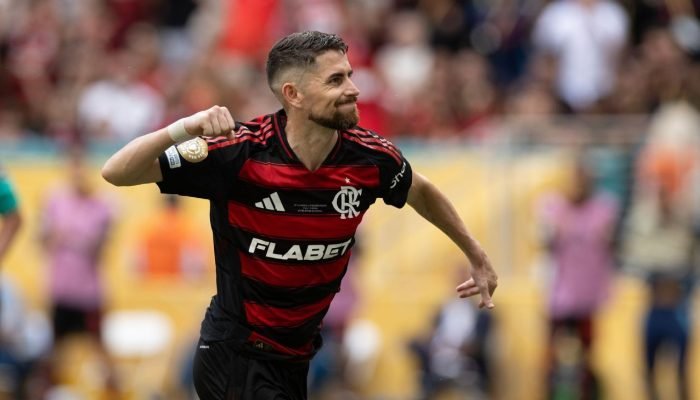 Colega-de-Jorginho-na-Premier-League-faz-previsao-sobre-volante.jpeg Colega de Jorginho na Premier League faz previsão sobre volante no Flamengo
