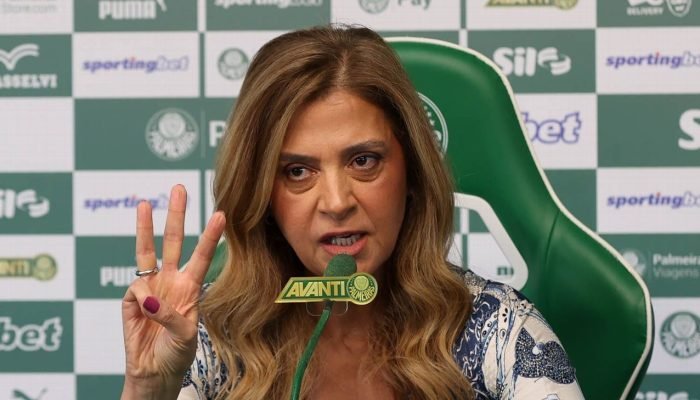 Conselheiros do Palmeiras tentam viabilizar 3º mandato de Leila