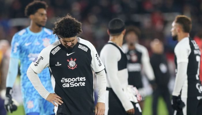 Corinthians-eliminado-gera-rombo-de-mais-de-R-20-milhoes.jpeg Corinthians eliminado gera 'rombo' de mais de R$ 20 milhões