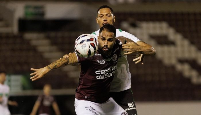Coritiba-cede-virada-a-Ferroviaria-e-perde-chance-de-liderar.jpeg Coritiba cede virada à Ferroviária e perde chance de liderar a Série B
