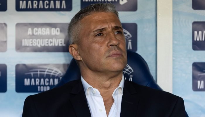 Crespo-brinca-apos-reestreia-no-Sao-Paulo-e-fala-em.jpeg Crespo brinca após reestreia no São Paulo e fala em reza por volta de Lucas