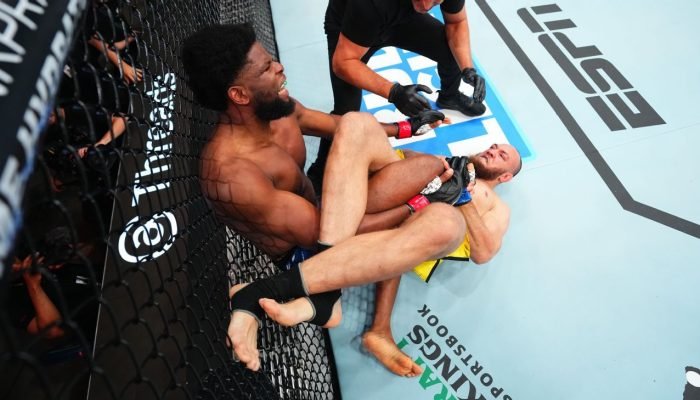 Cumpriu! Walker finaliza na 'botinha' em 54 segundos no UFC