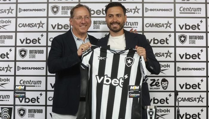 Davide-Ancelotti-fala-do-peso-de-ser-filho-de-Carlo.jpeg Davide Ancelotti fala do 'peso' de ser filho de Carlo e reação ao Botafogo