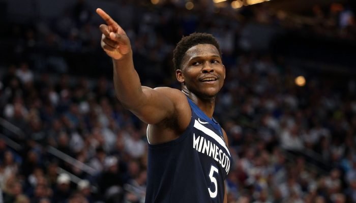 Decisivo: Edwards resolve nos minutos finais, e Timberwolves fazem 2 a 1 sobre os Lakers