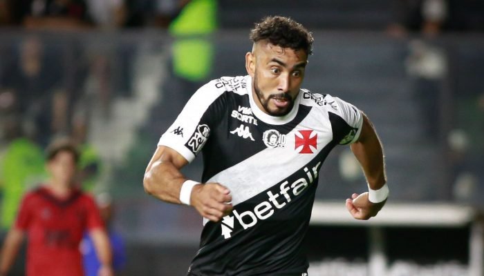 Dirigente diz que Vasco negocia fim do contrato com Payet