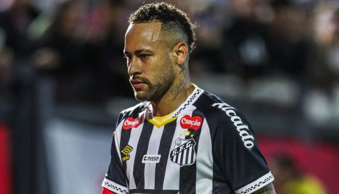 Ex-Real Madrid elogia Neymar, mas tem dúvida sobre futuro: 'Vamos ver se ele quer'