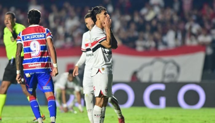 Ferreirinha-perde-penalti-e-Sao-Paulo-empata-com-Fortaleza-no.jpeg Ferreirinha perde pênalti, e São Paulo empata com Fortaleza no Brasileirão