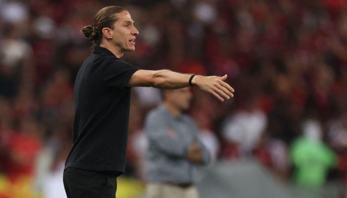 Filipe-Luis-cita-jogadores-do-Flamengo-no-limite-e-e.jpeg Filipe Luís cita jogadores do Flamengo 'no limite' e é sincero sobre calendário