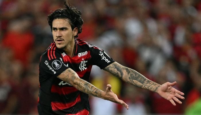 Filipe-Luis-explica-Pedro-na-reserva-do-Flamengo-Sou-quem.jpeg Filipe Luís explica Pedro na reserva do Flamengo: 'Sou quem mais quer colocá-lo'