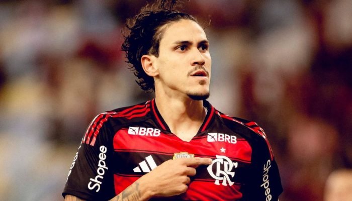 Flamengo vai negociar Pedro? Clube se manifesta sobre a situação do atacante
