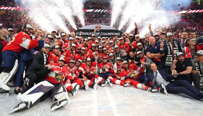 Florida-Panthers-domina-Edmonton-Oilers-e-conquista-bicampeonato-da-Stanley.jpeg Florida Panthers domina Edmonton Oilers e conquista bicampeonato da Stanley Cup