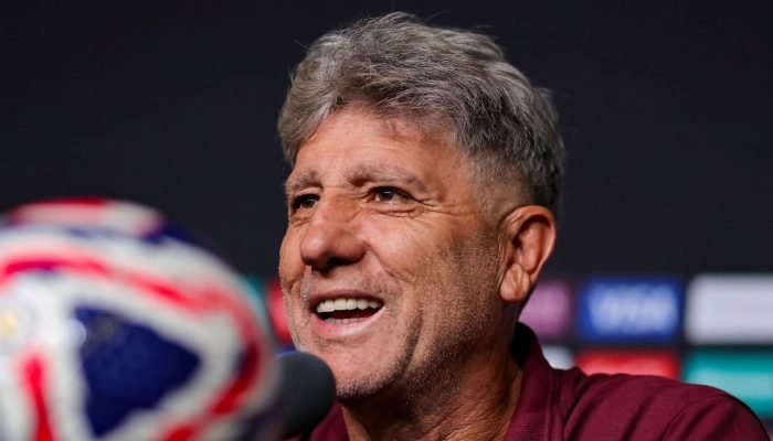 Fluminense-patinho-feio-e-mais-o-show-de-Renato-Gaucho.jpeg Fluminense 'patinho feio' e mais: o 'show' de Renato Gaúcho antes de encarar Al Hilal