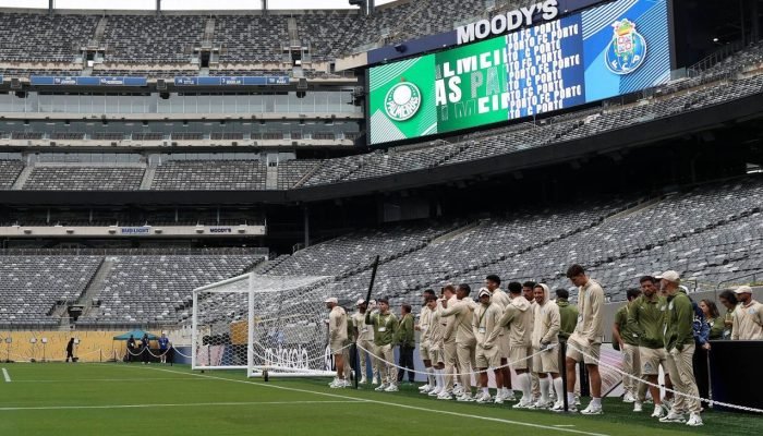 Gramado-incomoda-Palmeiras-antes-de-estreia-no-Mundial-e-Abel.jpeg Gramado incomoda Palmeiras antes de estreia no Mundial e Abel desabafa